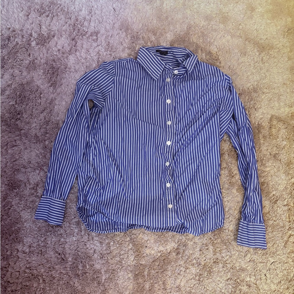 🦋 Ann Taylor Navy and White Striped Shirt🦋